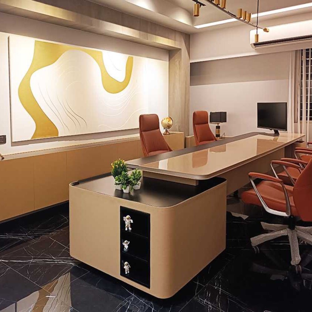 Director Table